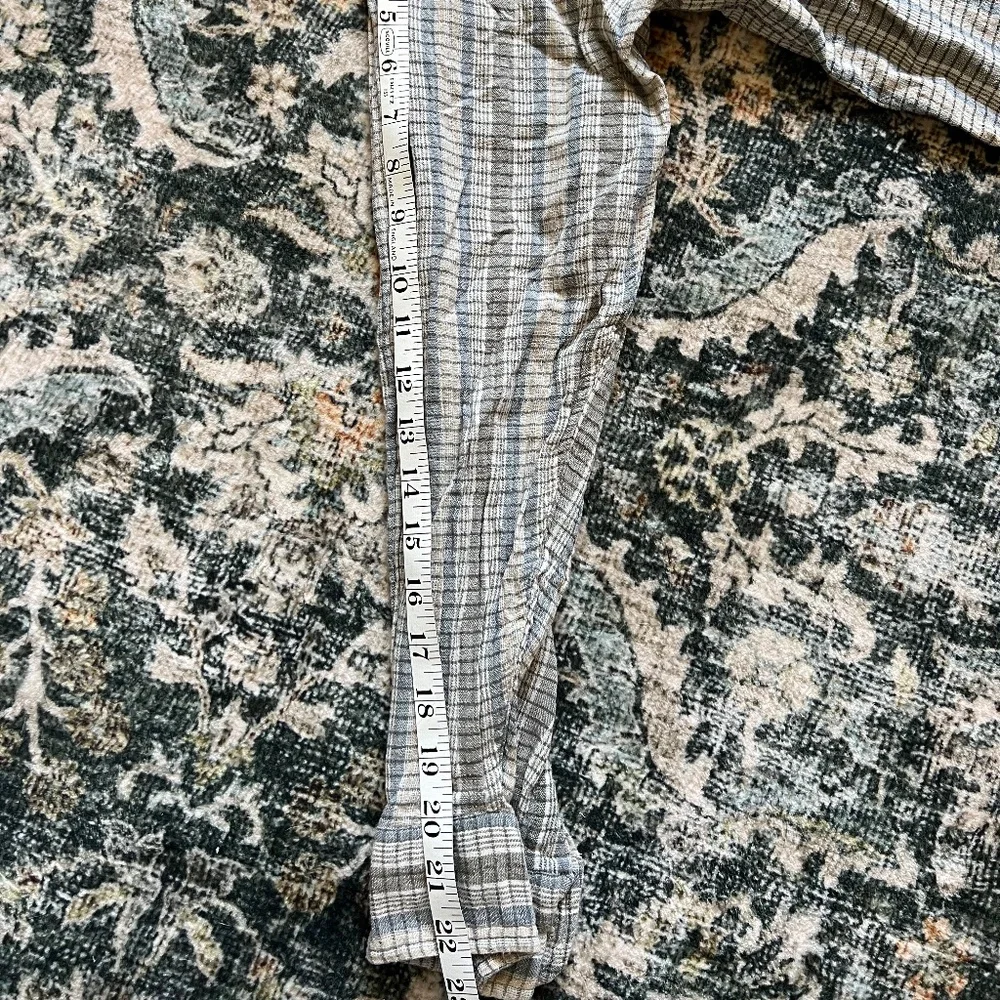 VTG Button-Up - Picture 4 of 7